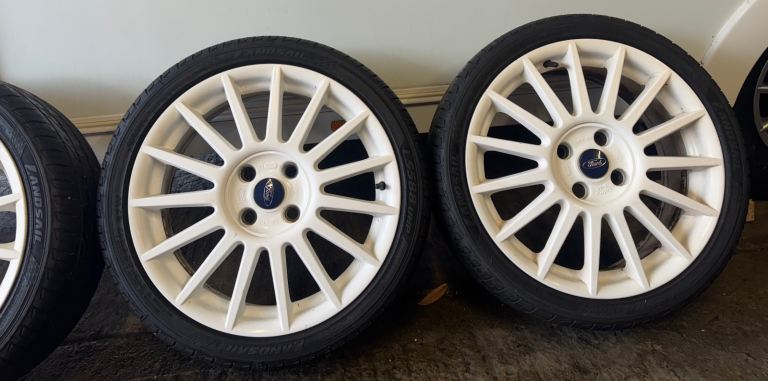 Set of 17inch Rs Style Alloys for Ford Fiesta (4x108)