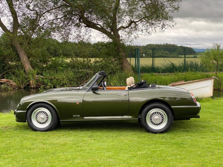 MG RV8 4.0 CONVERTIBLE WOODCOTE GREEN * TOP GRADE * 31000 MILES WITH 12 SERVICE 