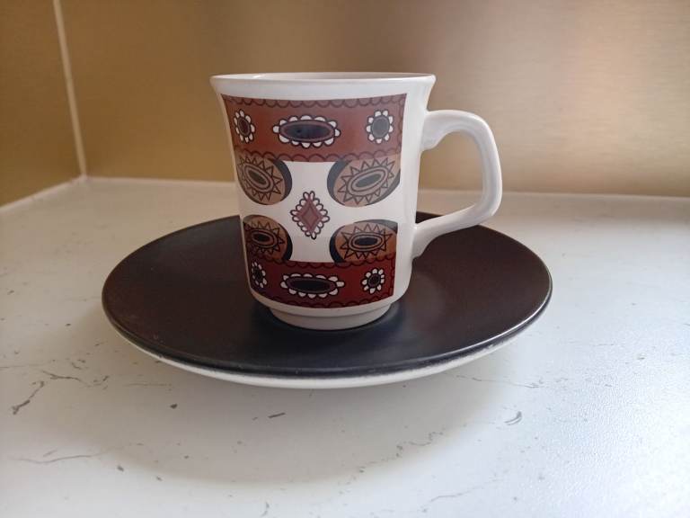 Vintage coffee set, J & G Meakin Maori set, unused. 6 cups & saucers, cream jug and bowl.
