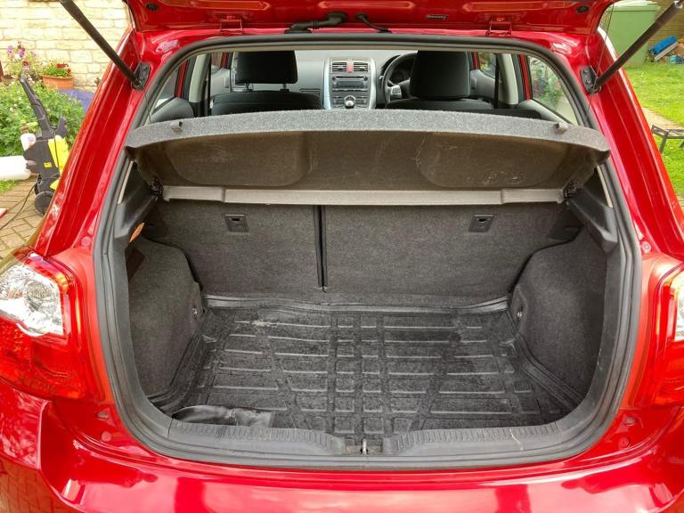 Toyota, AURIS, Hatchback, 2011, Manual, 1329 (cc), 5 doors