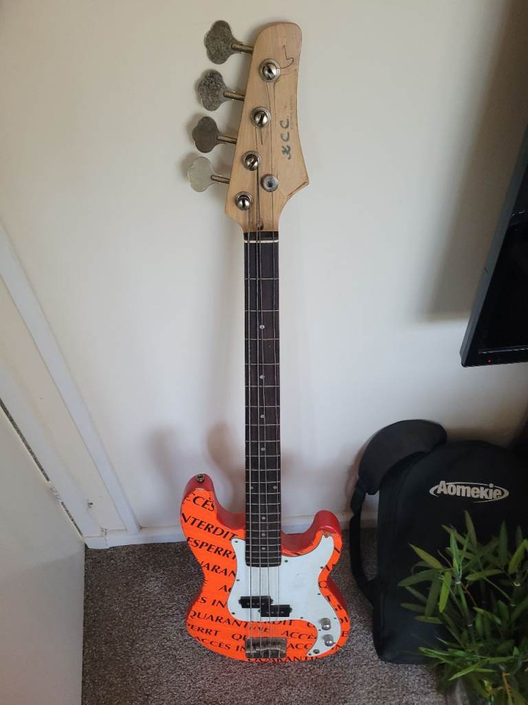 Guitar bass