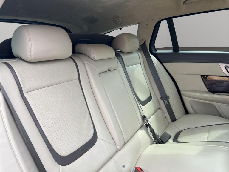 2014 Jaguar XF 2.2d Portfolio Sportbrake Auto Euro 5 (s/s) 5dr ESTATE Diesel Automatic