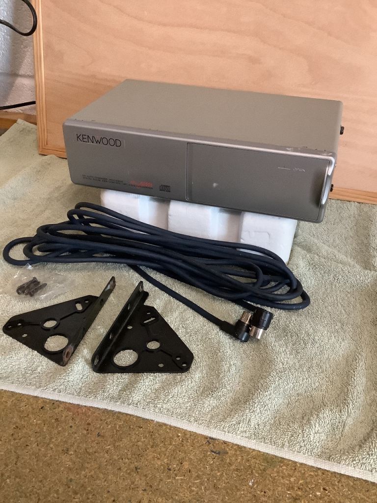 Kenwood KD-C603 compact disc auto changer.