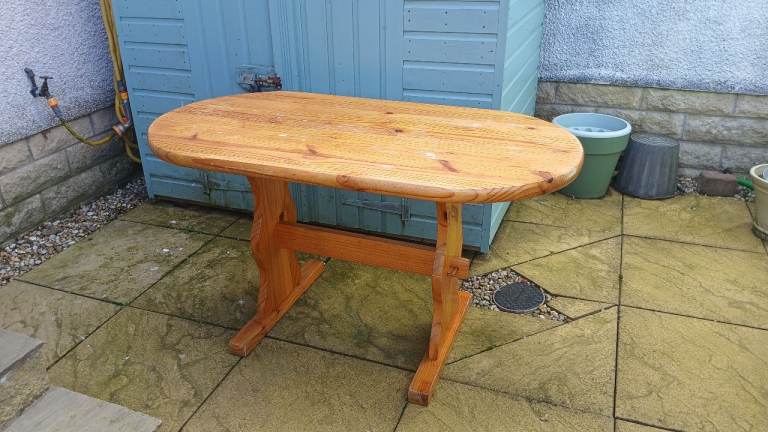 Solid Pine Dining Table – Oval, Fair Condition