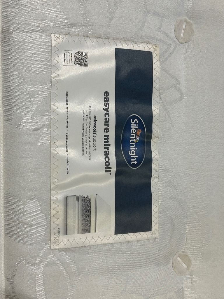 Silentnight Easycare Miracoil Double Mattress – Good Condition