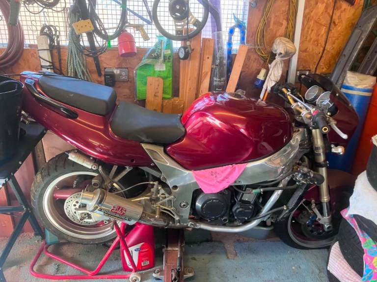 Kawasaki, Ninja ZX 9, 1995, 899 (cc)