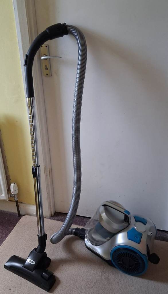 VACUUM CLEANER 