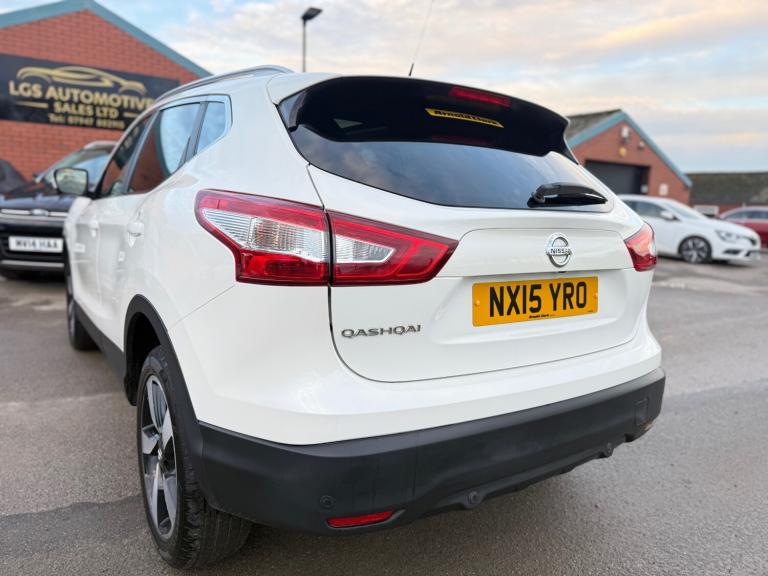2015 Nissan Qashqai 1.2 DiG-T N-Tec+ 5dr HATCHBACK Petrol Manual