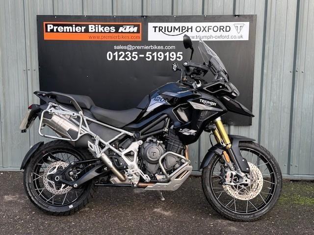Stunning One Owner 2023/23 Triumph Tiger 1200 Rally Pro Motorcycle 