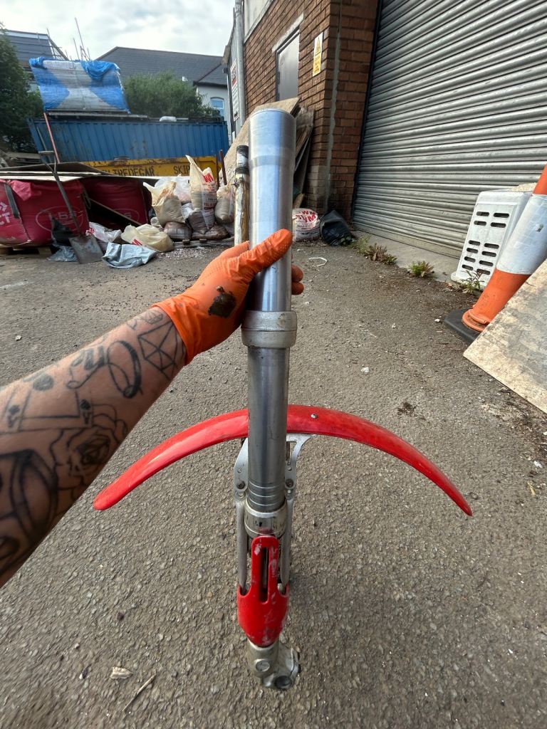 Beta rev 3 forks / year 2000 / spares or repairs