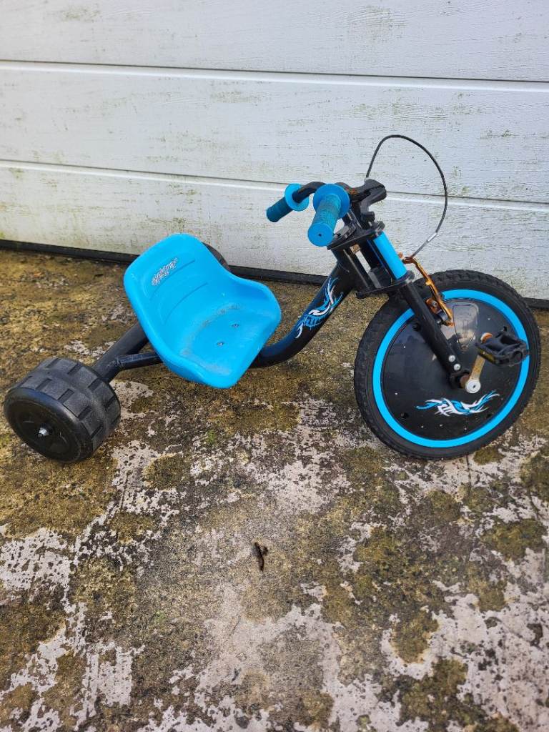 Kids elektra low ride bike. Needs some tlc
