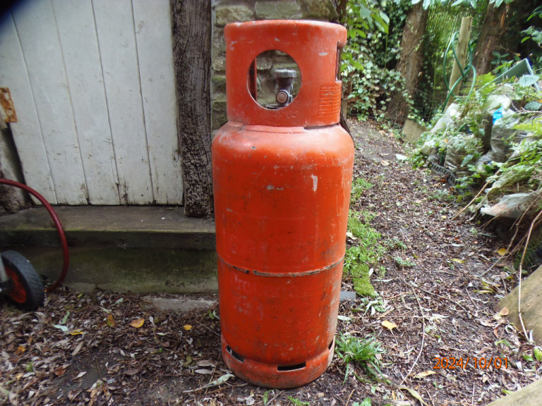 19 Kg propane gas bottle about 1/3 full.