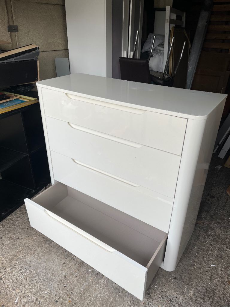 Free local delivery chest of drawers 