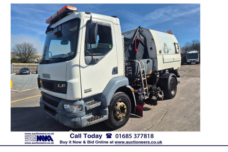 2006 DAF TRUCKS FA LF55180 15 TON AUTO LEFT HAND DRIVE JOHNSTON SWEEPER -------------------------...