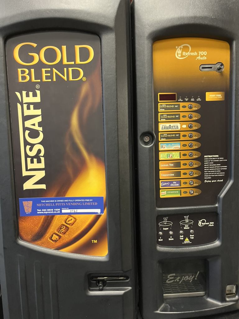 Incup hot drinks vending machine 
