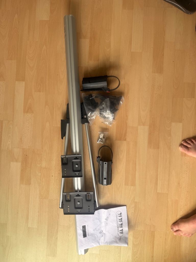 Roof mount cycle carrier Halfords product