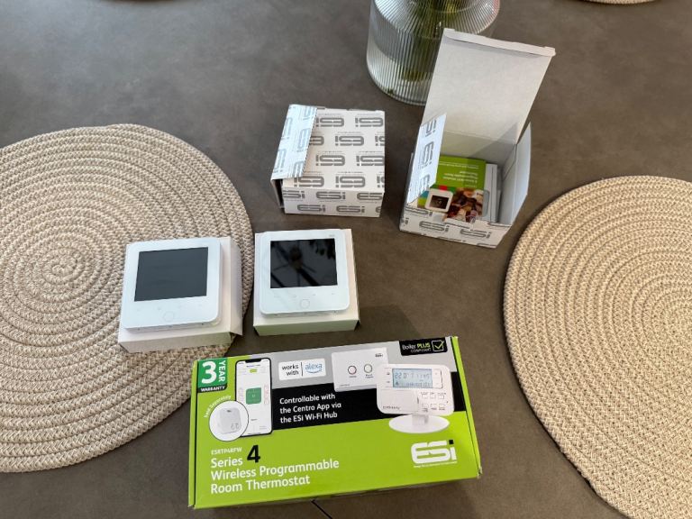 ESI ESRTP4RFW Programmable Room Thermostat Wireless, Alexa Compatible, Series 4