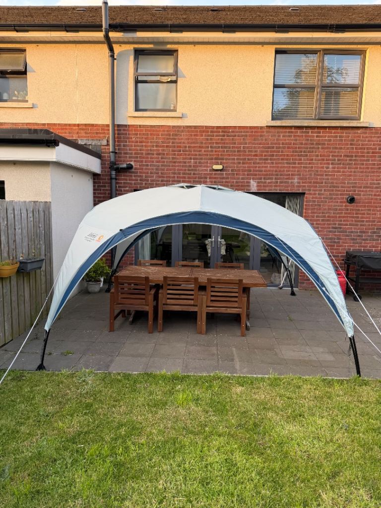 Coleman Event Shelter Medium