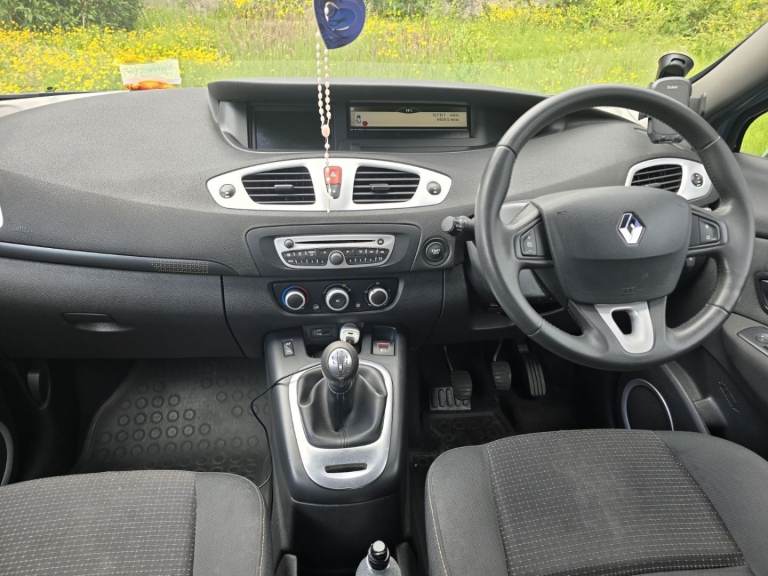 Renault, SCENIC, MPV, 2010, Manual, 1598 (cc), 5 doors