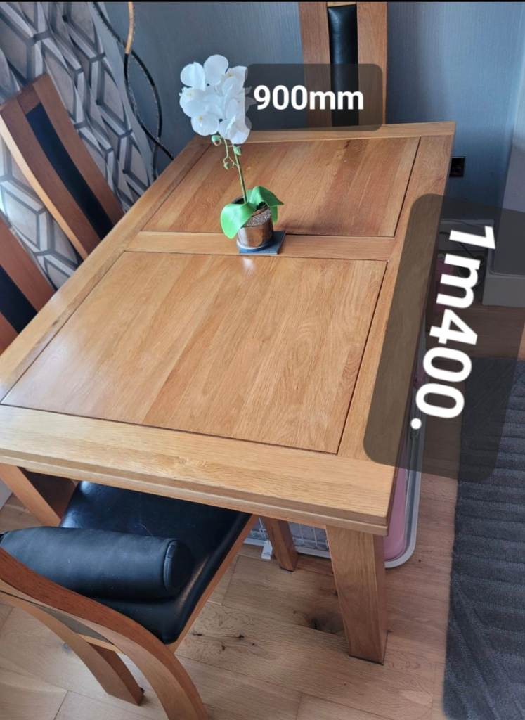 Solid Wood Extending Dining Table – Good Condition