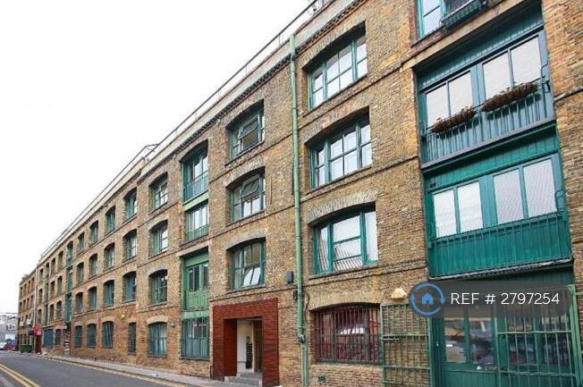 1 bedroom flat in Christina Street, London, EC2A (1 bed) (#2797254)