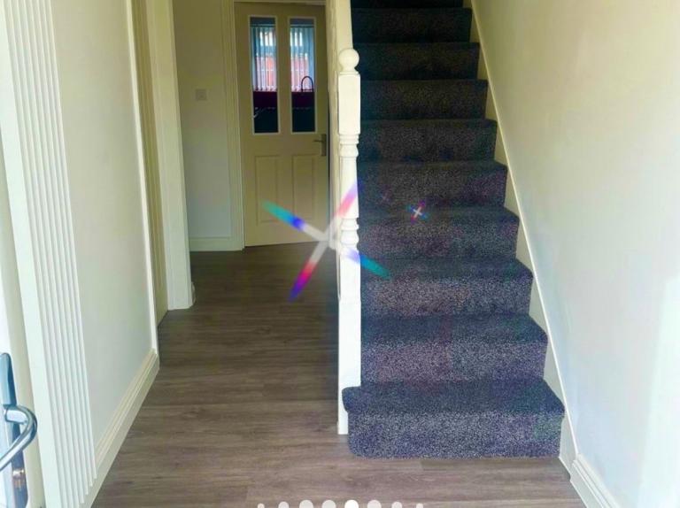 6 Bed Beautiful spacious house with drive 