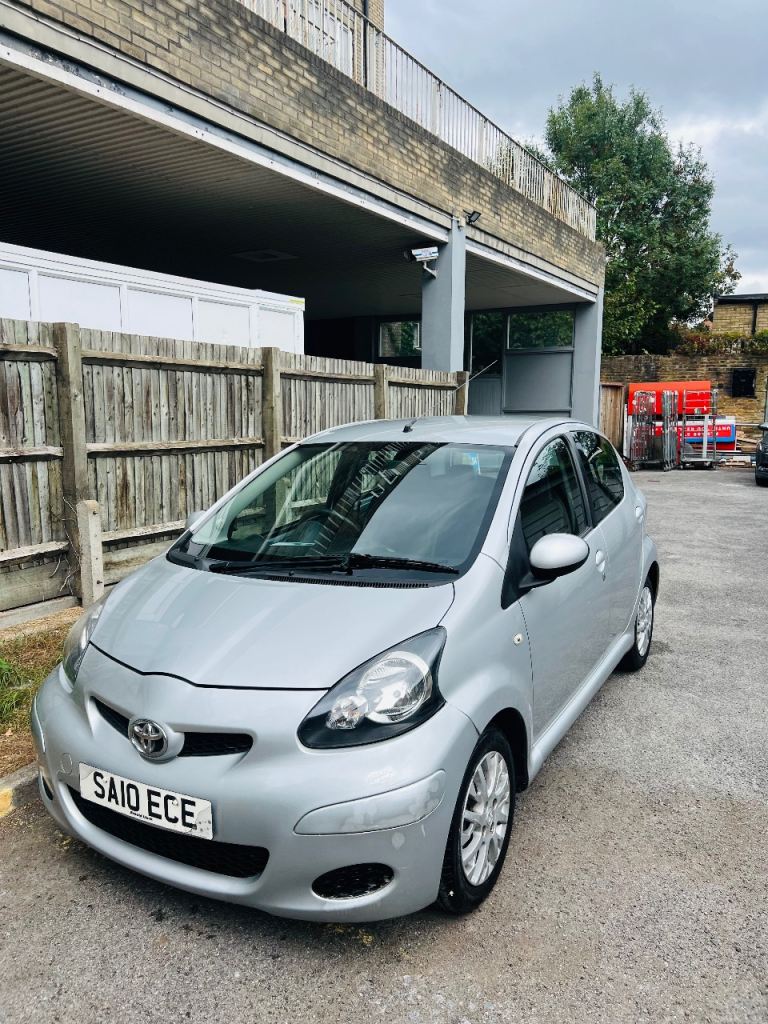 Toyota, AYGO, Hatchback, 2010, Semi-Auto, 998 (cc), 5 doors