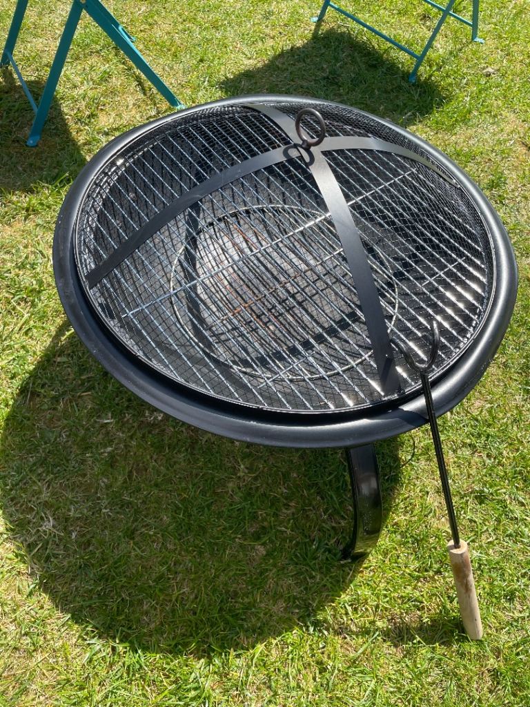 Portable fire pit