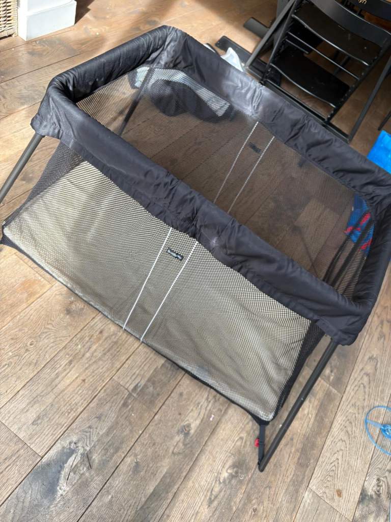 Babybjorn travel cot