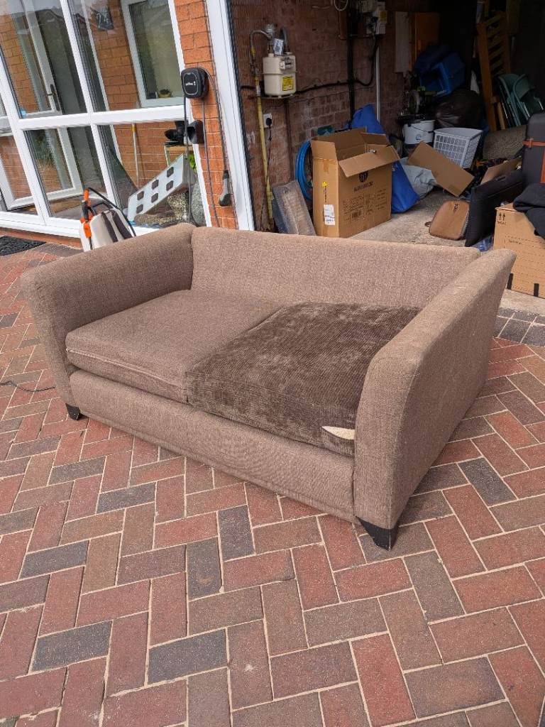 FREE 2-Seater Sofa – Super Comfy! (Ideal for Garden, Garage, or Games Room)