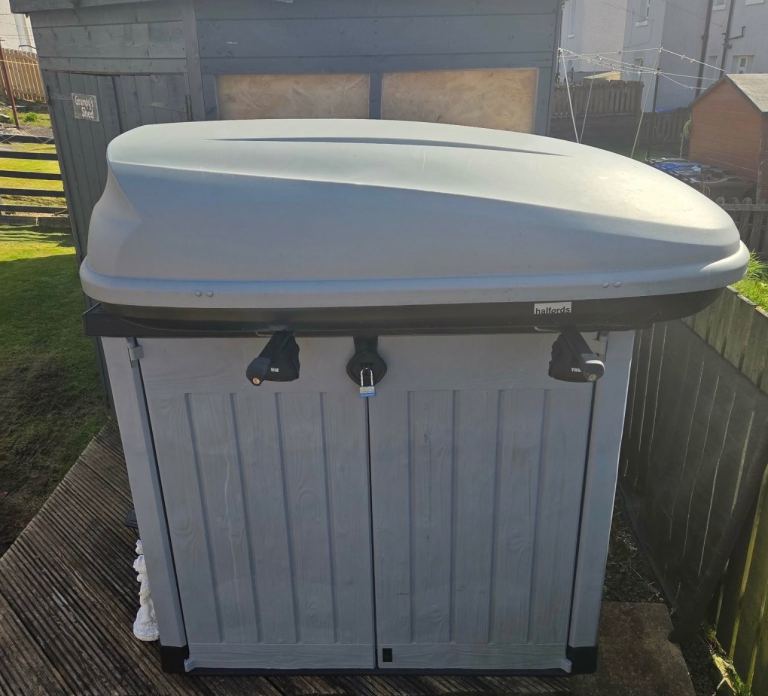 Halfords Car roof box 