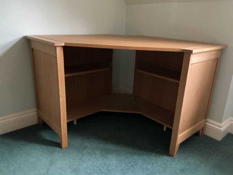 Solid oak corner desk