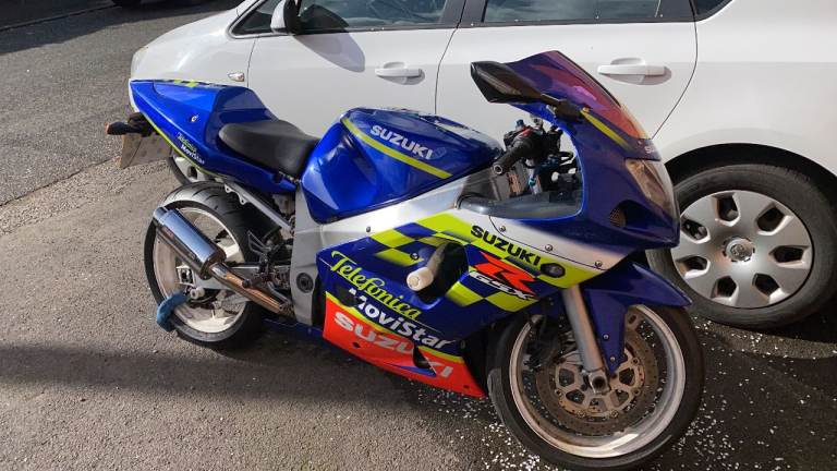 Suzuki GSXR 600 cc 2002 not Yamaha, Ducati, Honda or Kawasaki