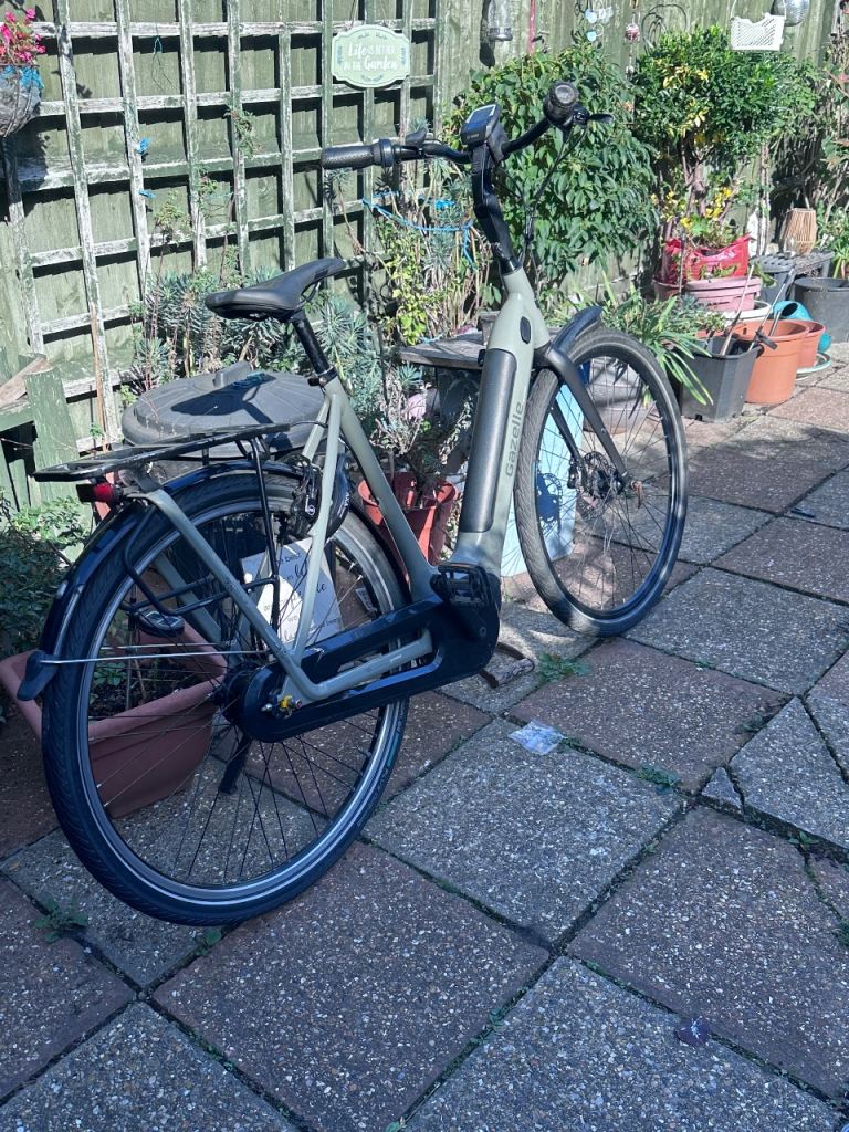 Gazelle Grenoble c8 electric city bike Bosch motor , £850.00 for Sale