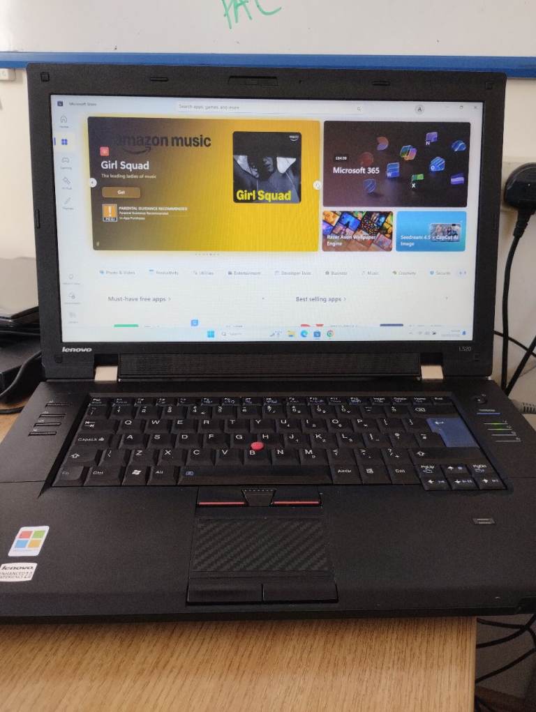 Lenovo Laptop Windows 11, 8GB RAM, 240GB Solid State Drive. . FULL Microsoft OFFICE, Bigger screen 