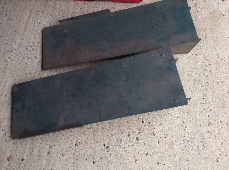 2x  heavy duty fixed height loading ramps