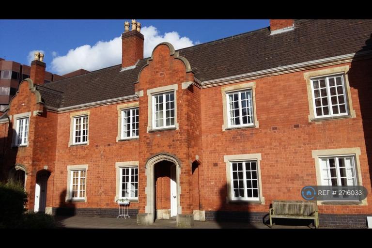 1 bedroom flat in Ladywood Middleway, Birmingham, B16 (1 bed) (#2716033)