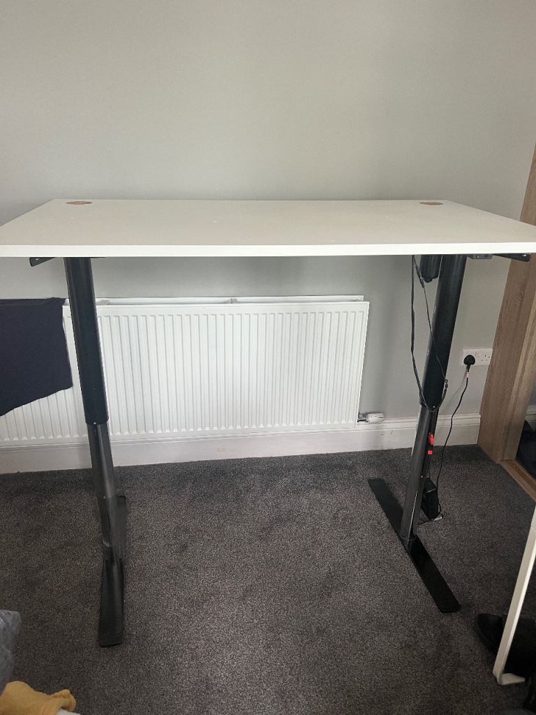 Electric Office Desk - White - Adjustable Height for Sit / Stand