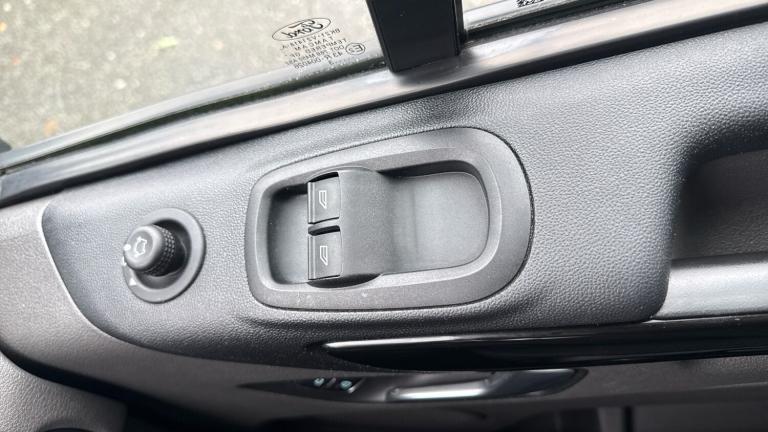 2023 Ford Transit Custom 2.0 EcoBlue 170ps Low Roof D/Cab Limited Van PANEL VAN DIESEL Manual