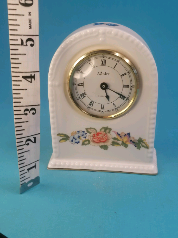 Vintage table clock (need change battery)