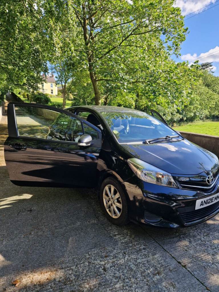 Toyota, YARIS, Hatchback, 2012, Manual, 998 (cc), 3 doors
