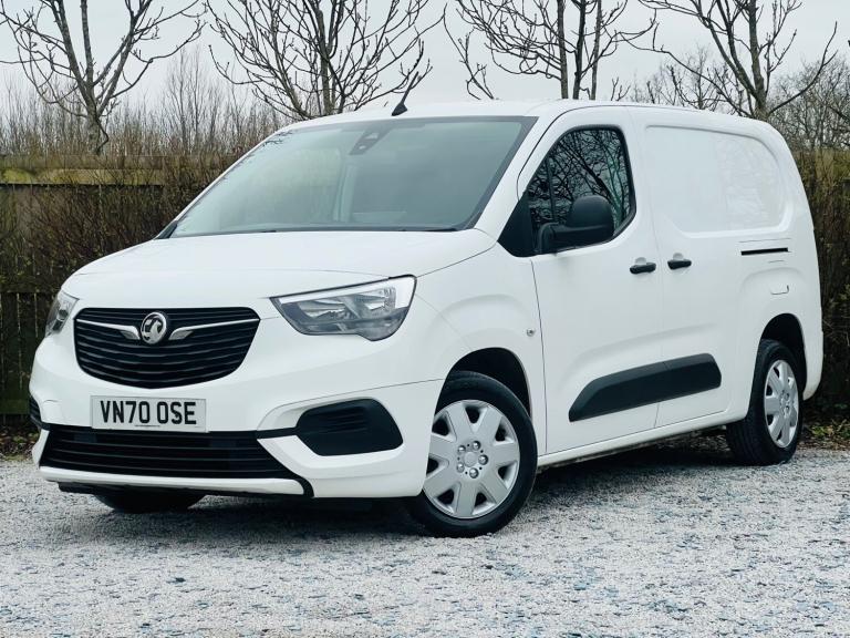 2021/70 VAUXHALL COMBO SPORTIVE 2300 1.5 TURBO D L2H1 FACTORY 5 SEATER CREW VAN