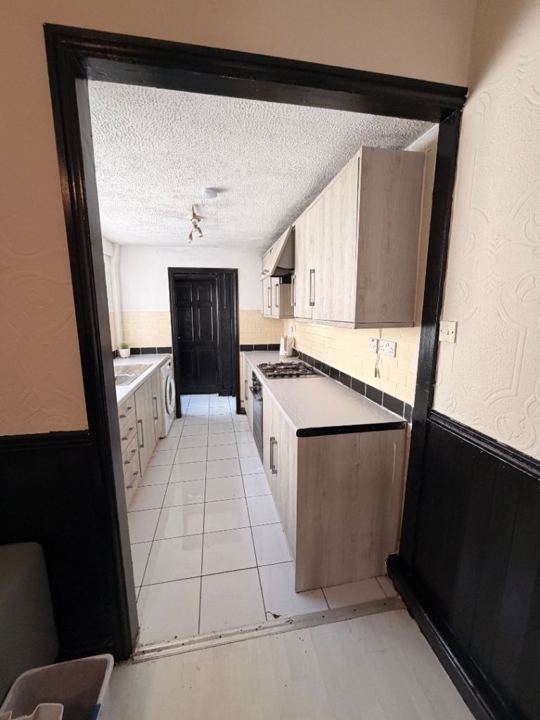 3 BEDROOM IN L4 | COMPANY LET ALLOWED