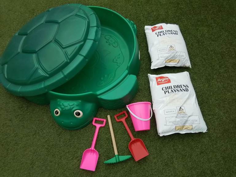 Little Tikes turtle sandbover with cover + sand and equipment 