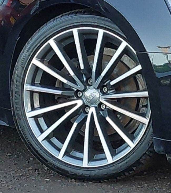 19 inch Genuine Audi Alloy wheels 