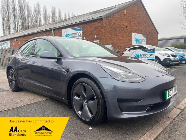 2021 (71) Tesla Model 3 STANDARD RANGE PLUS