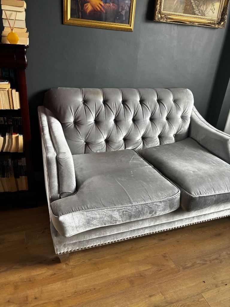 Taskers two setter sofa  FREE