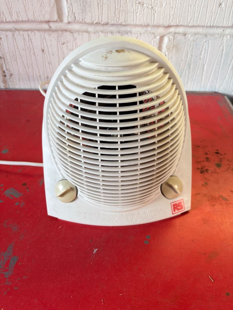 Electric thermostatic fan heater 