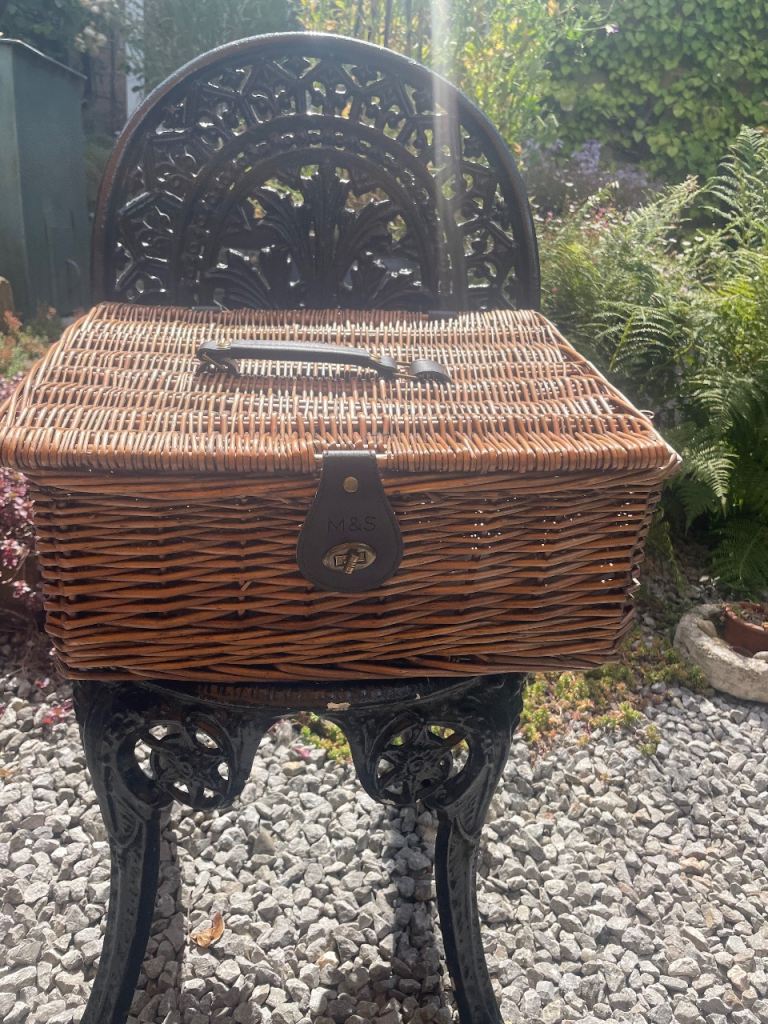 Hamper  basket/ storage/ picnic