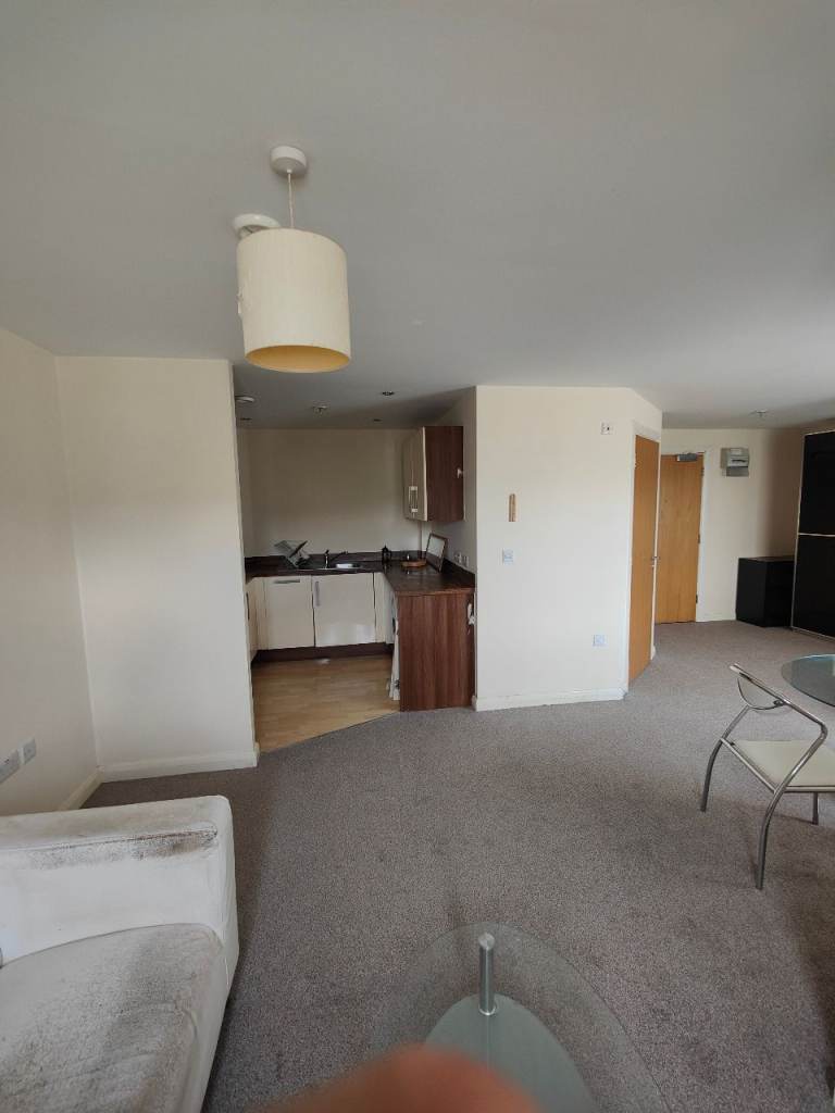 Studio flat on ground floor